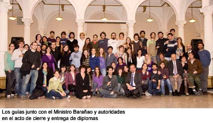 grupo de gu&iacute;as y ministro